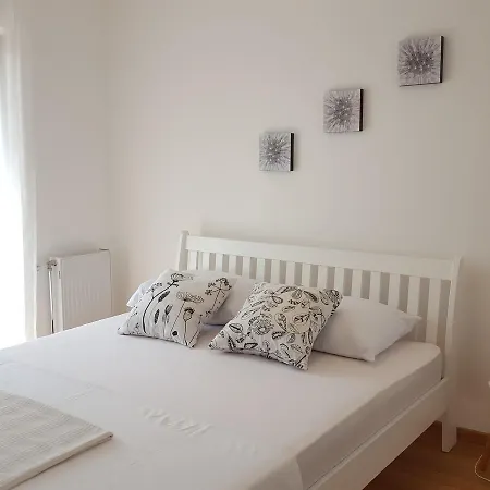 Apartman Nina Apartment *